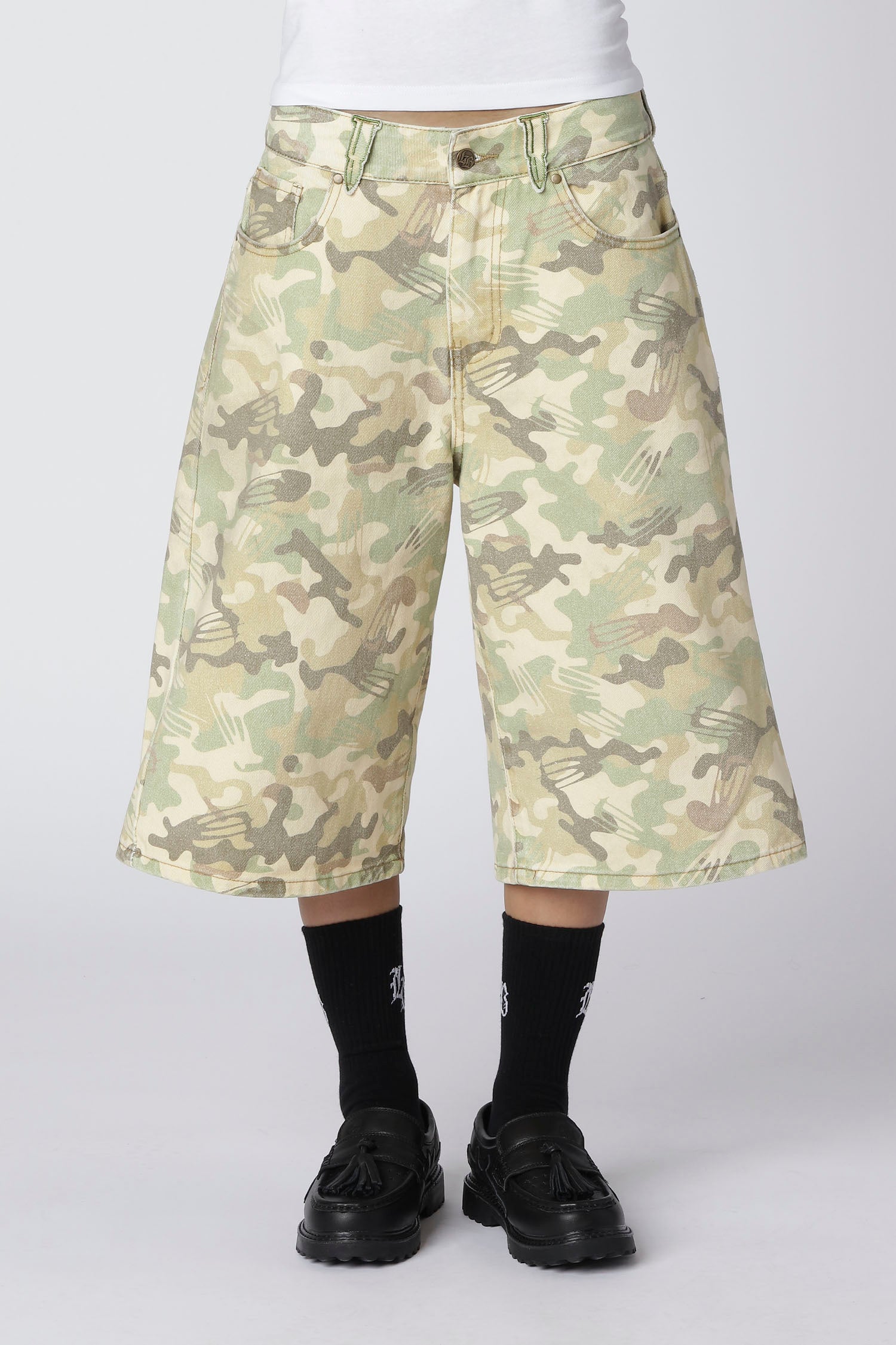 LOST BOYS AOP - CAMO JORTS Jorts Logo Camouflage