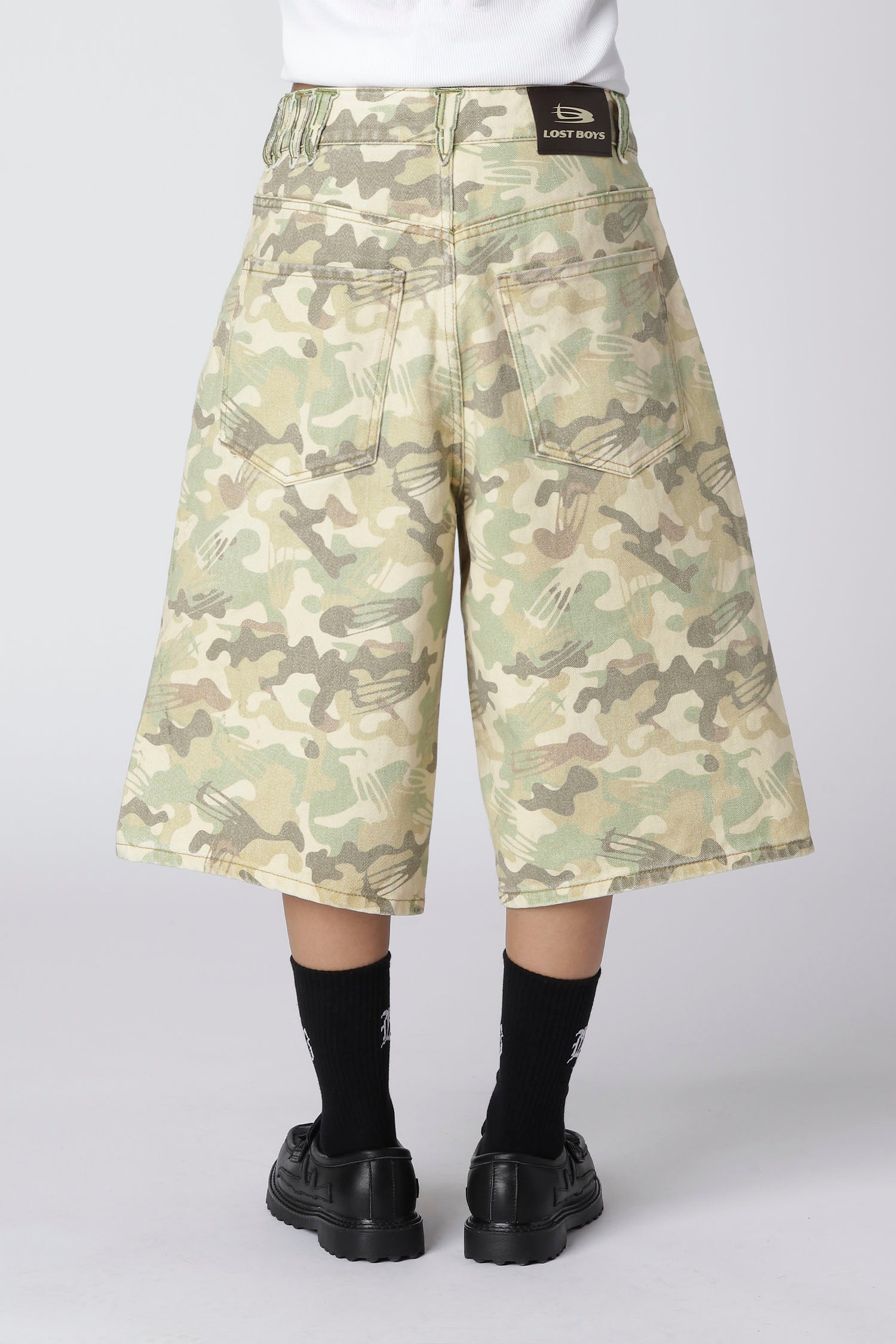 LOST BOYS AOP - CAMO JORTS Jorts Logo Camouflage