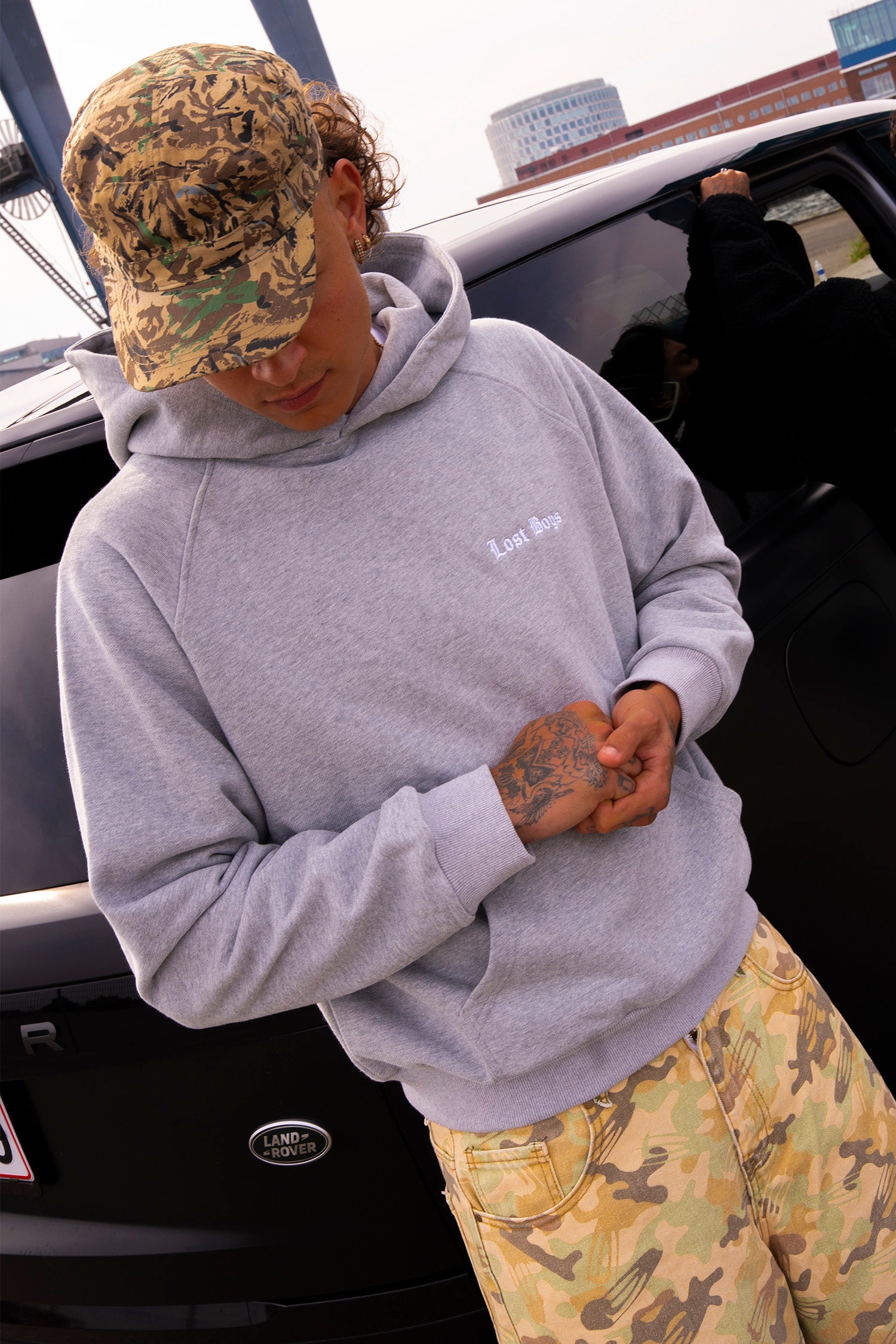 LOST BOYS EMBROIDERY LOGO HOODIE Sweat Gray