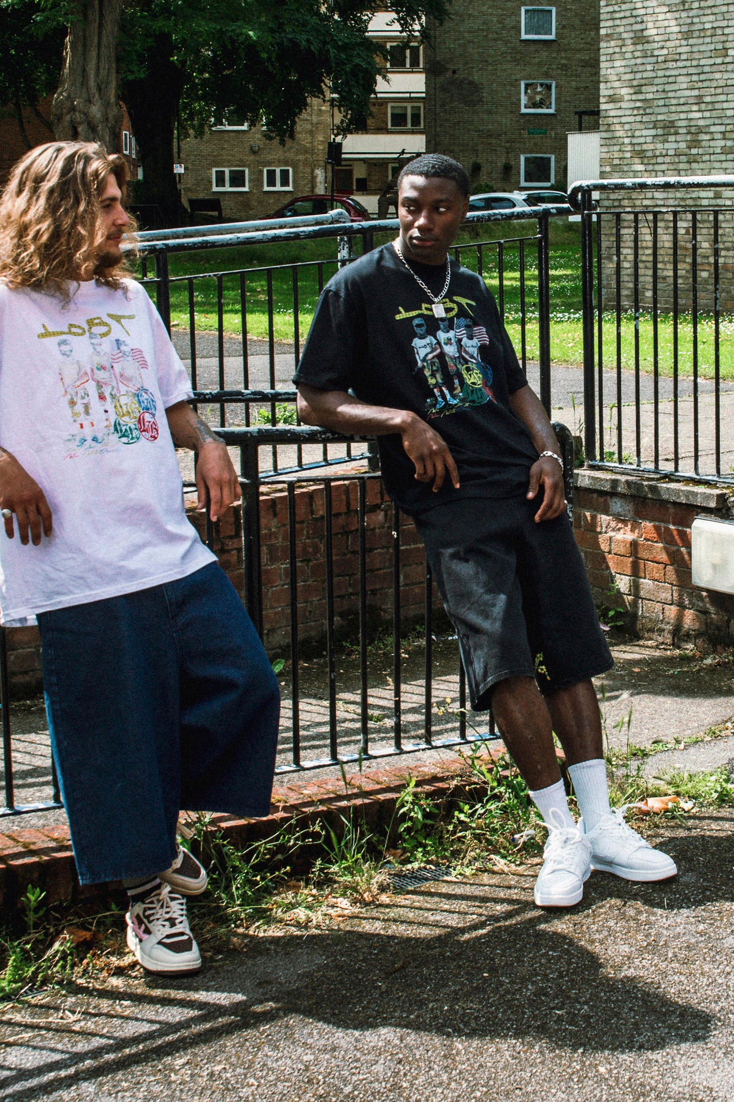 LOST BOYS "THE WAR WITHIN" GRAPHIC TEE T-Shirt Black